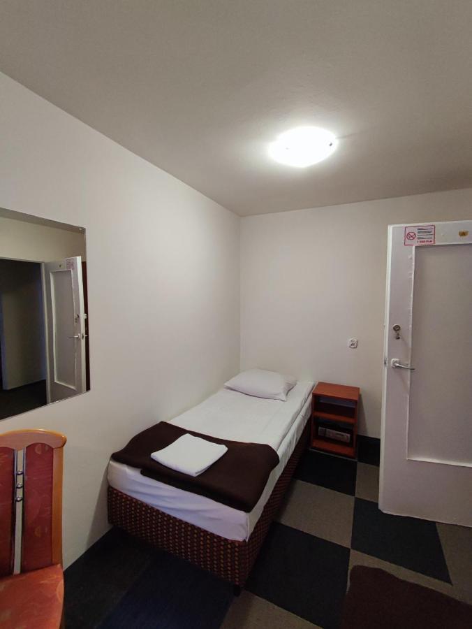 Plonia Economy Szczecin Exterior foto